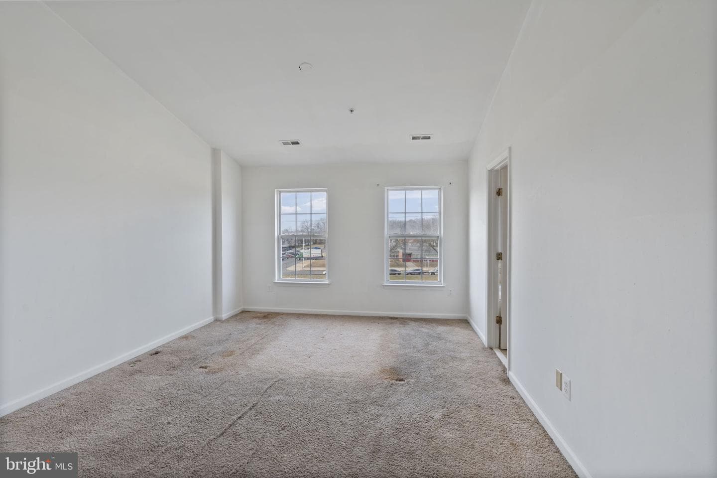 811 Middle River Road photo 20