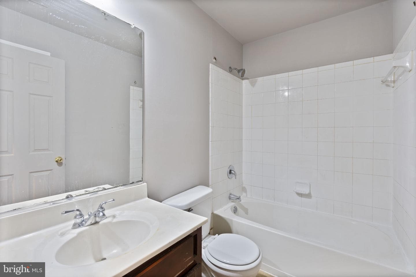 811 Middle River Road photo 31