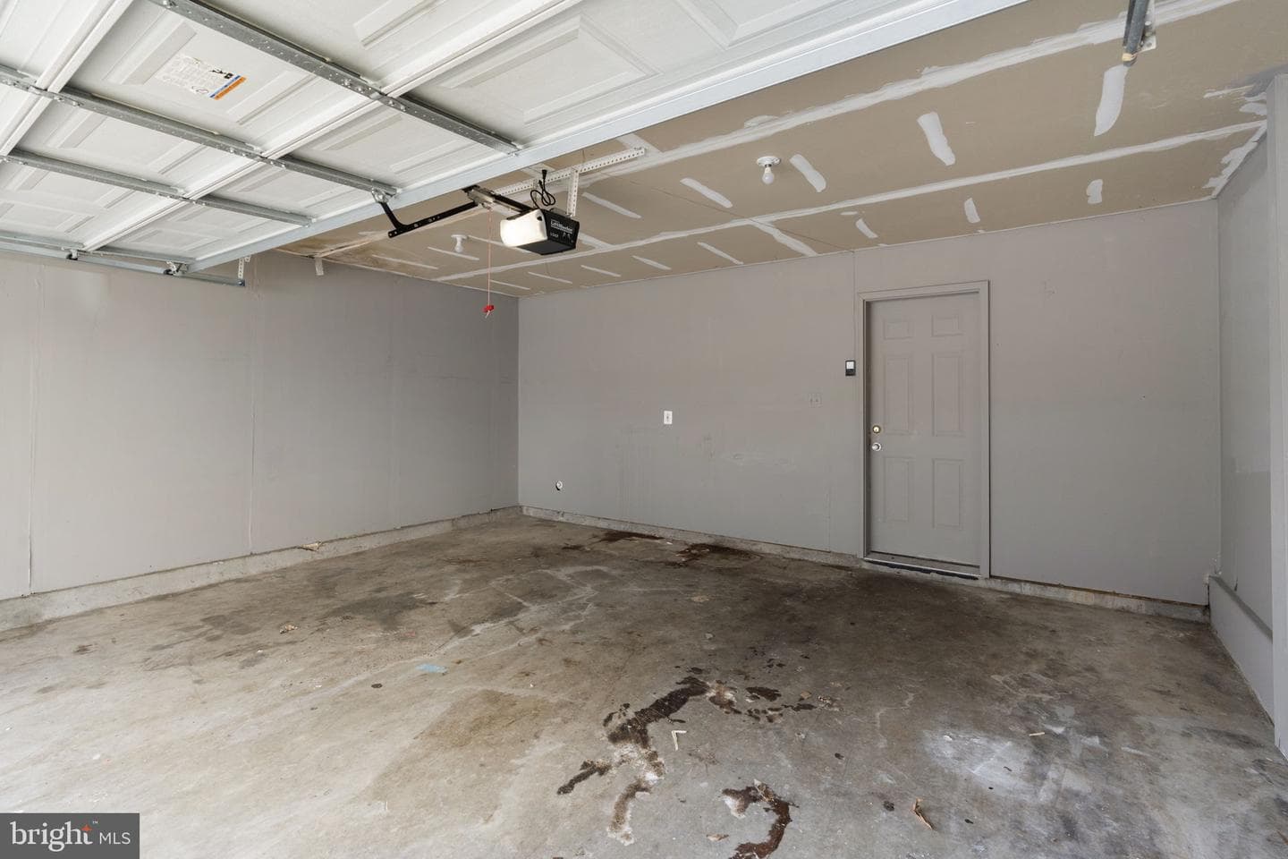 811 Middle River Road photo 42