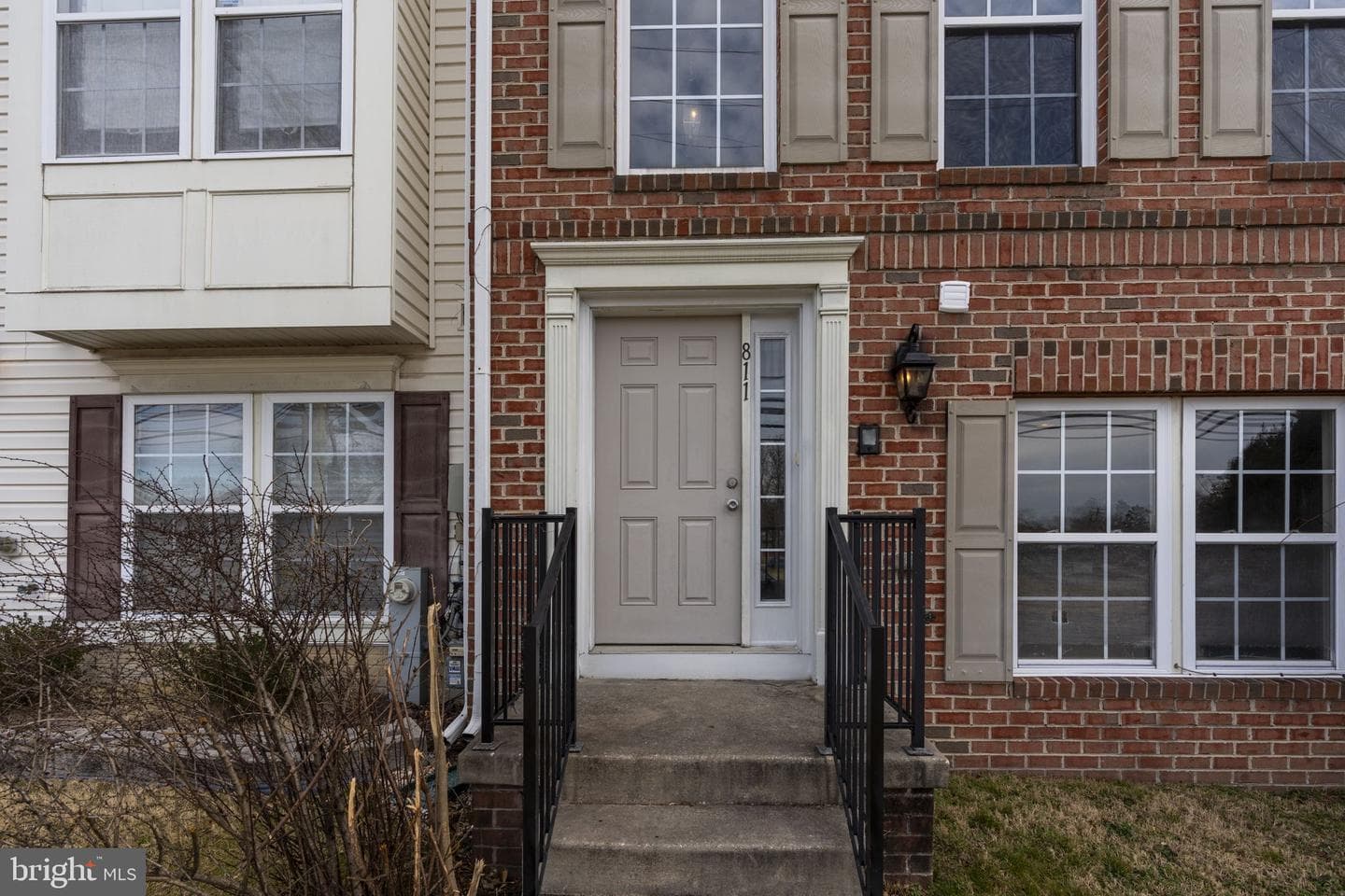811 Middle River Road photo 5
