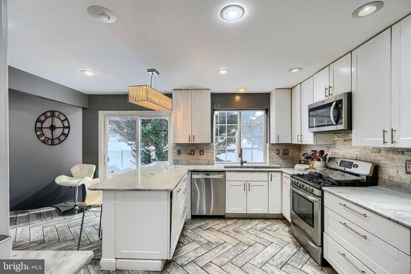 8113 Alan Tree Road photo 7