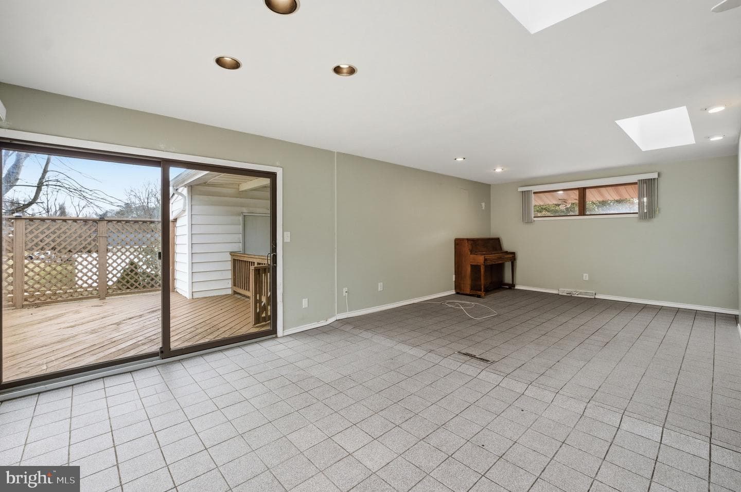 8 Peachtree Court photo 22