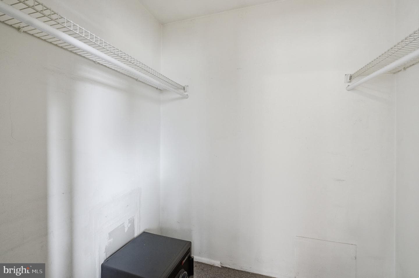 8 Peachtree Court photo 32