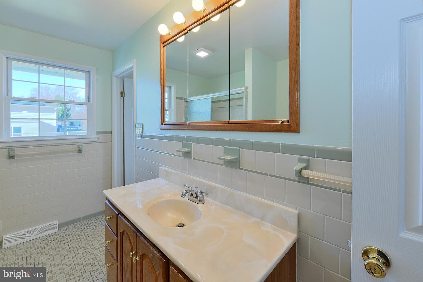 3702 E Joppa Road photo 31