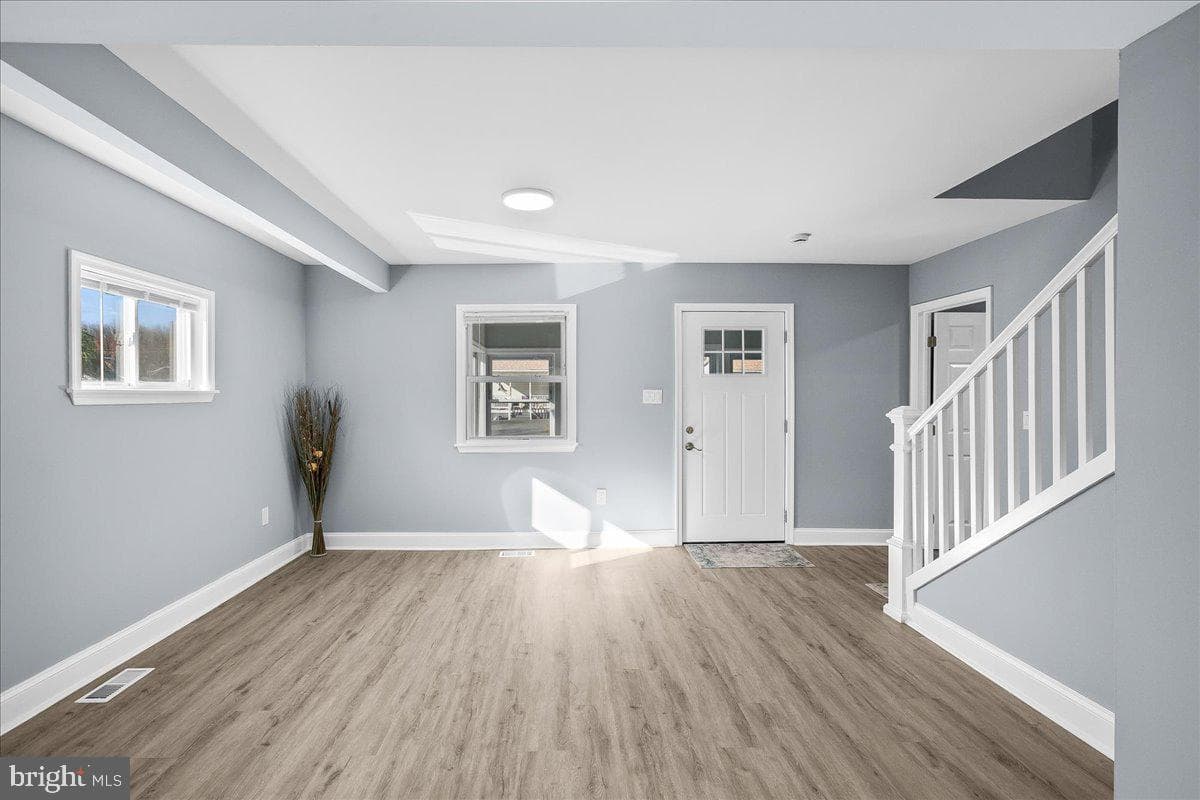 57 Transverse Avenue photo 8