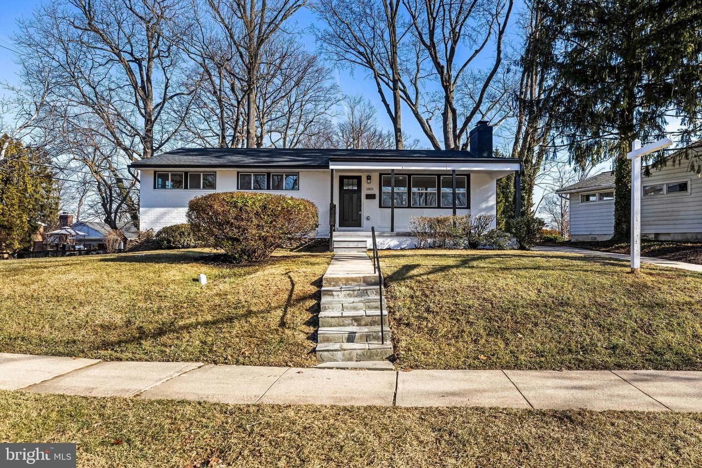 1811 Vista Lane photo 1