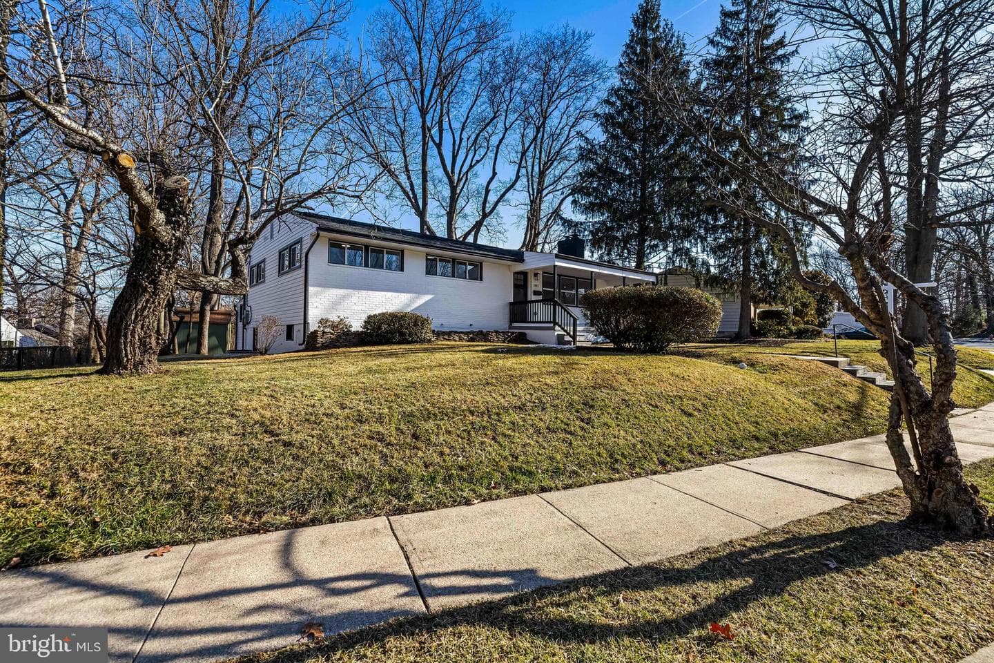 1811 Vista Lane photo 2
