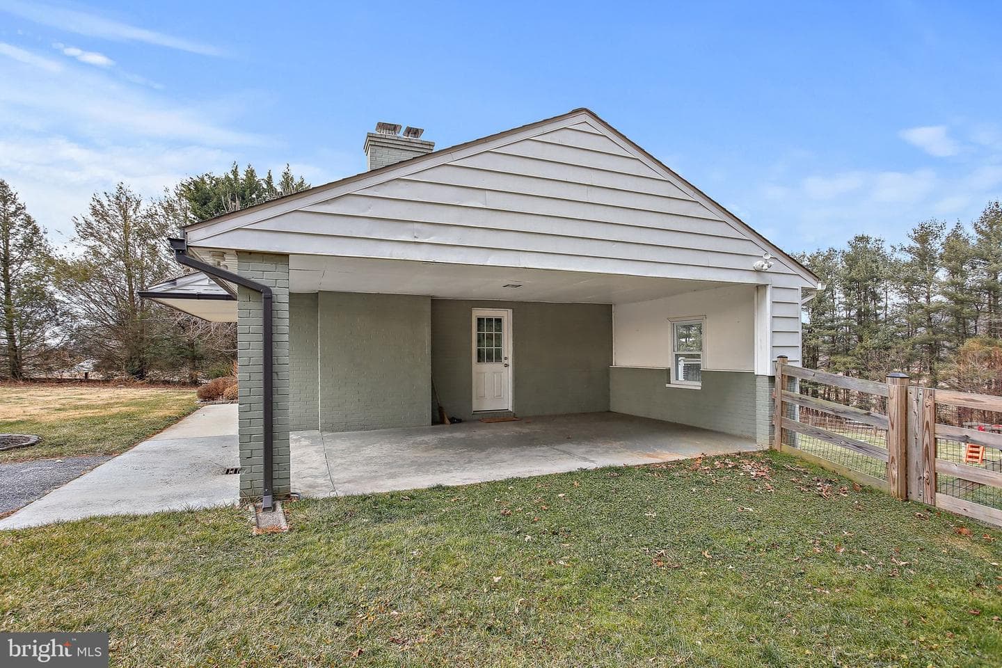 19028 Graystone Road photo 5