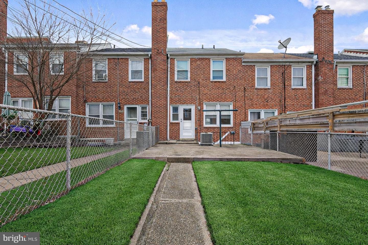 7107 Baltimore Street photo 2