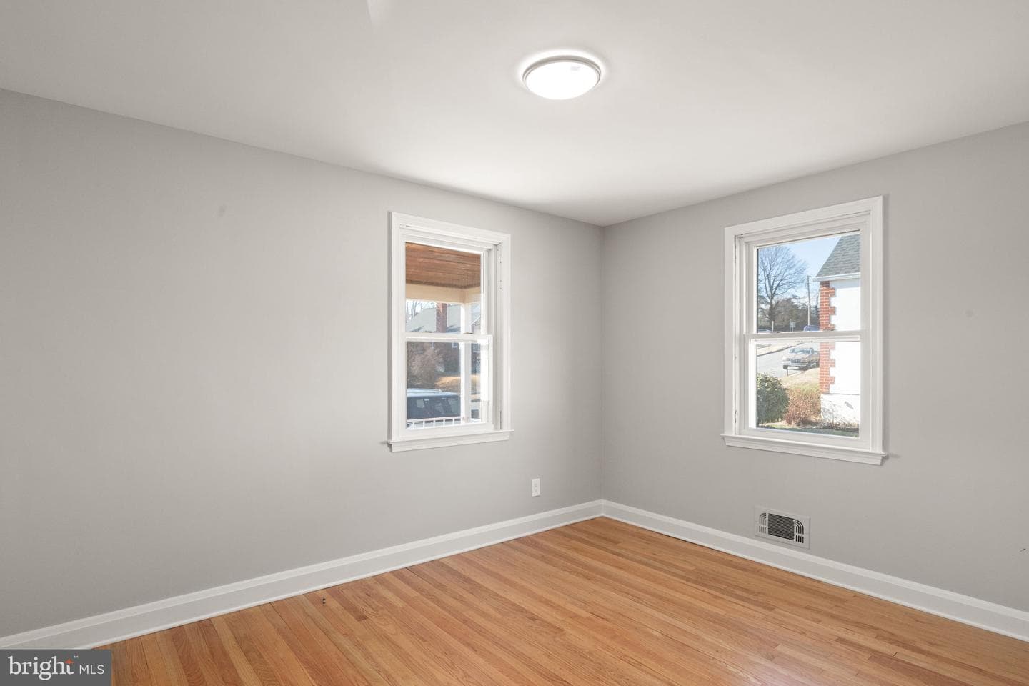 4410 Vale Drive photo 10