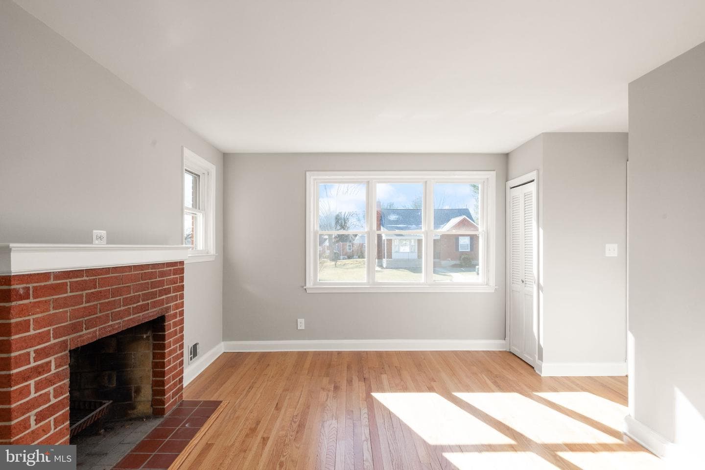4410 Vale Drive photo 4