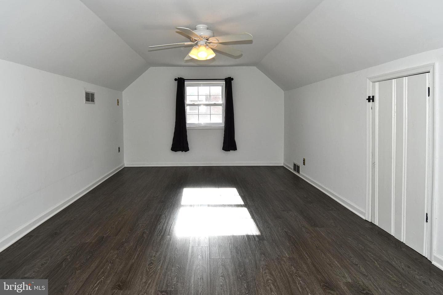7907 Oakdale Avenue photo 21