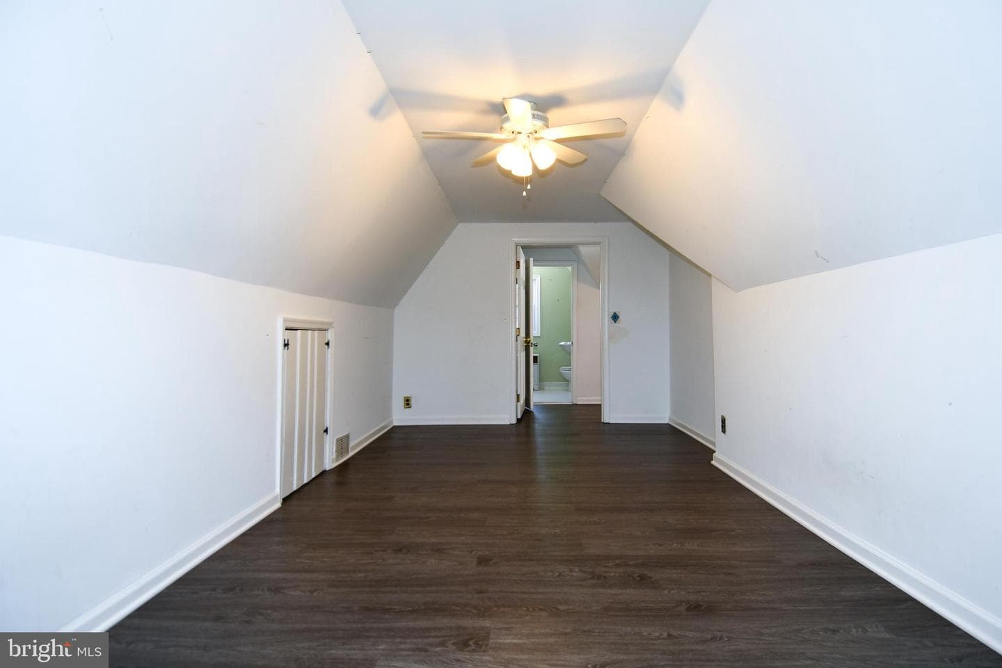 7907 Oakdale Avenue photo 27