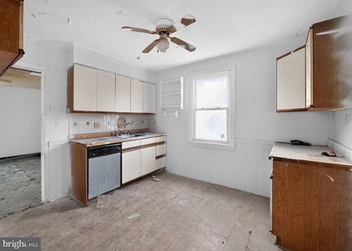 7430 School Lane photo 10