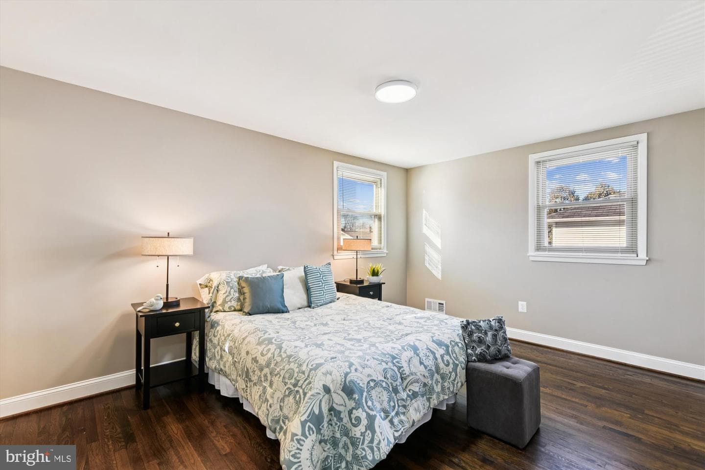 3542 Lynne Haven Drive photo 10