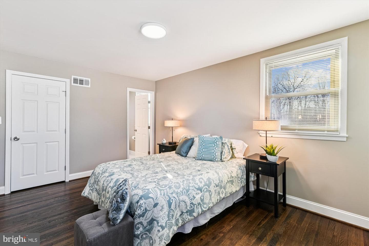 3542 Lynne Haven Drive photo 11