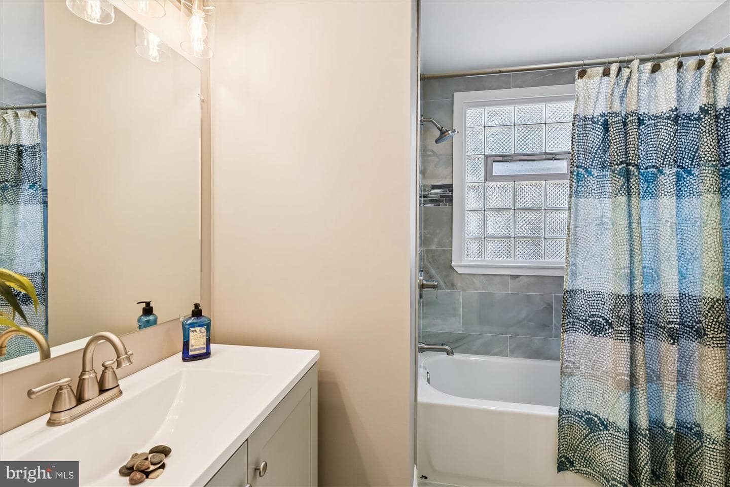 3542 Lynne Haven Drive photo 15
