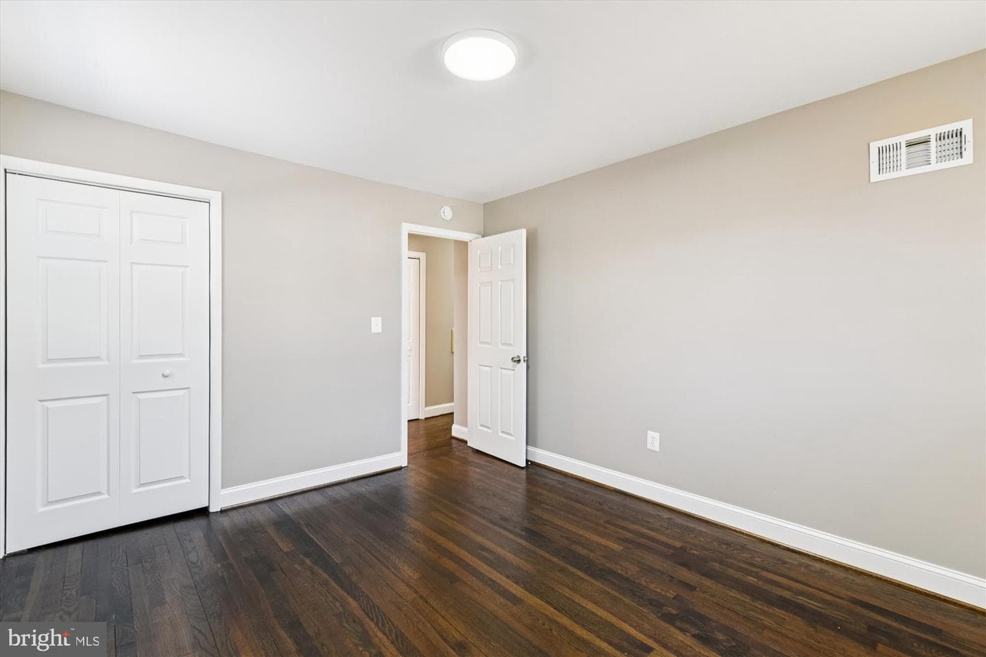 3542 Lynne Haven Drive photo 17