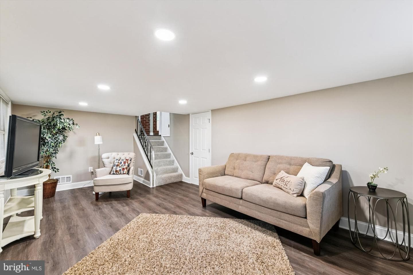 3542 Lynne Haven Drive photo 18