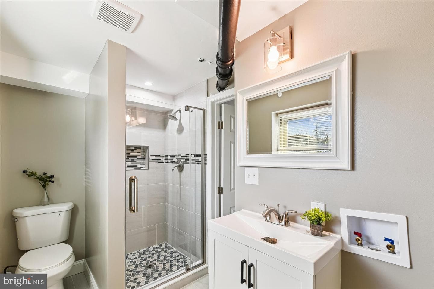 3542 Lynne Haven Drive photo 19