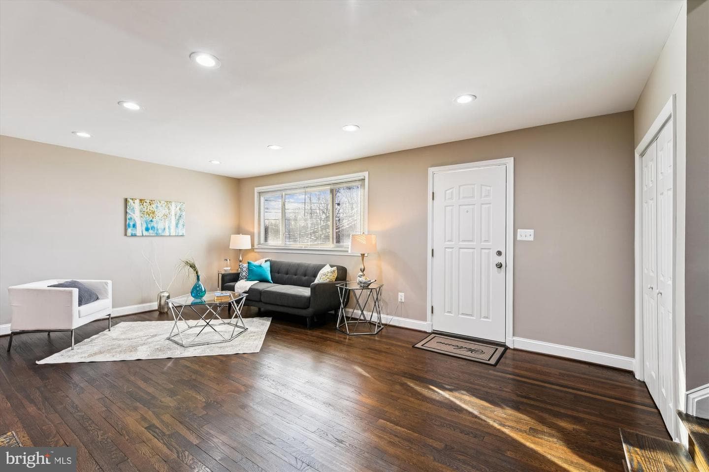 3542 Lynne Haven Drive photo 4