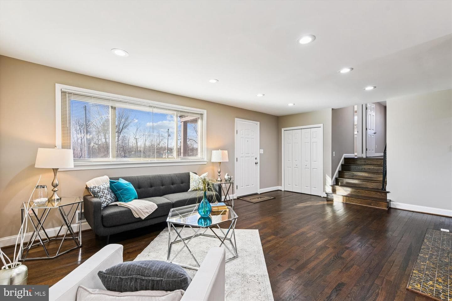 3542 Lynne Haven Drive photo 5