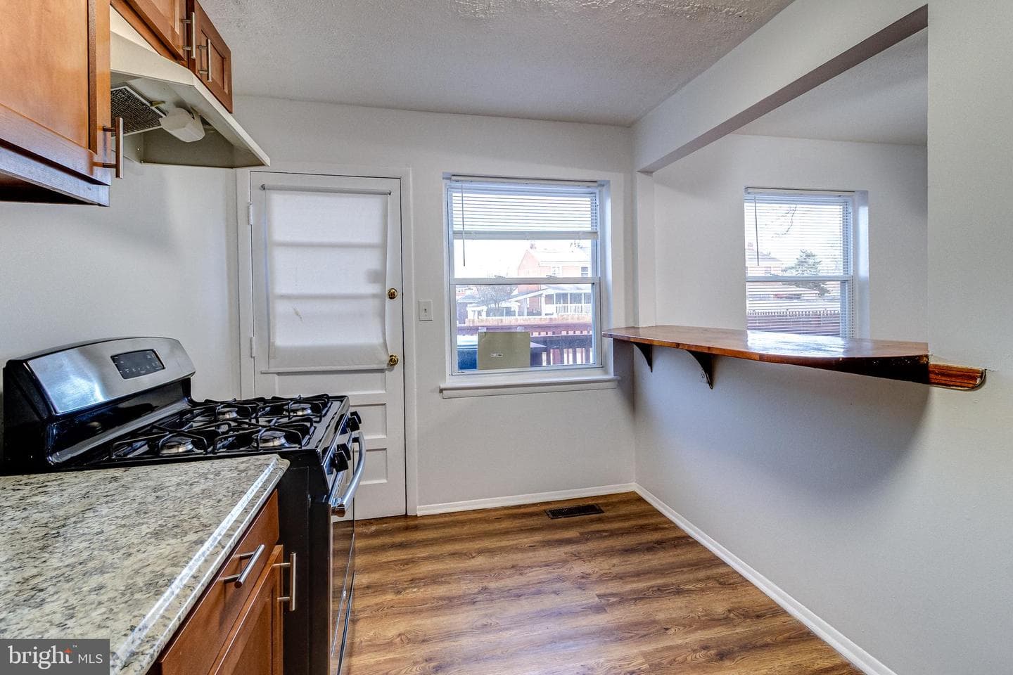 783 Seawall Road photo 3