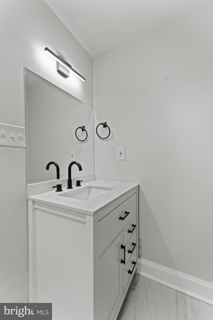 103 Gibbons Boulevard photo 39
