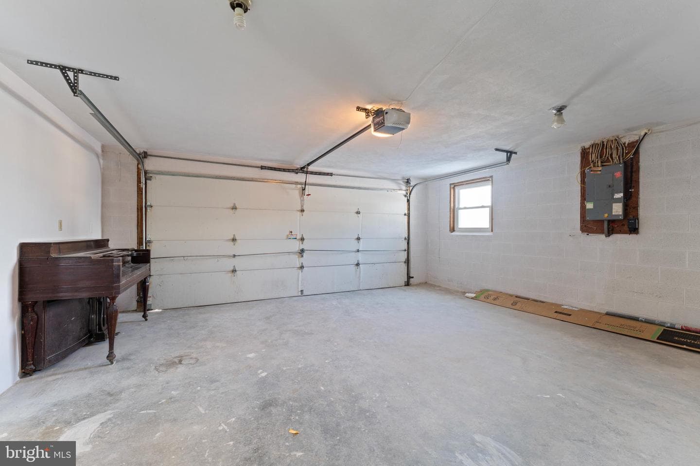 103 Gibbons Boulevard photo 41