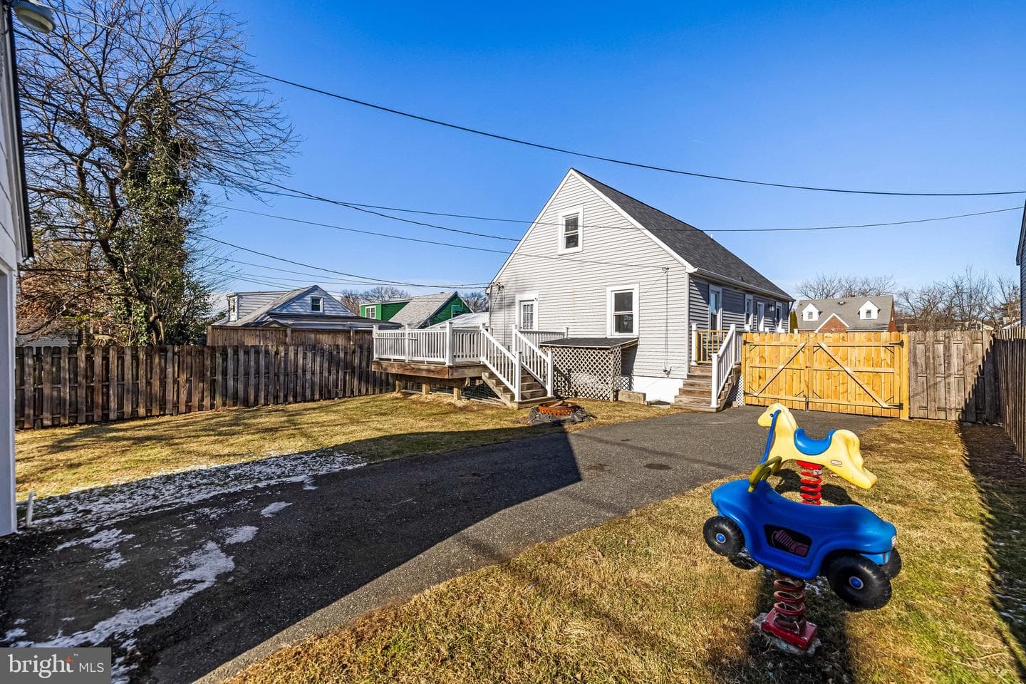 2601 Hillcrest Avenue photo 48