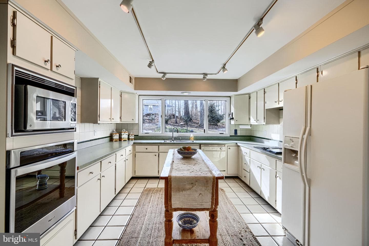 4004 Holly Knoll Drive photo 24