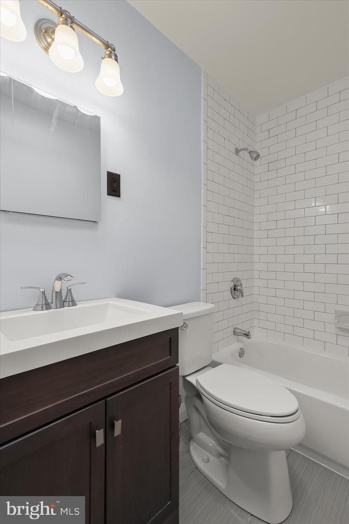 8307 Ridgely Oak Road photo 17