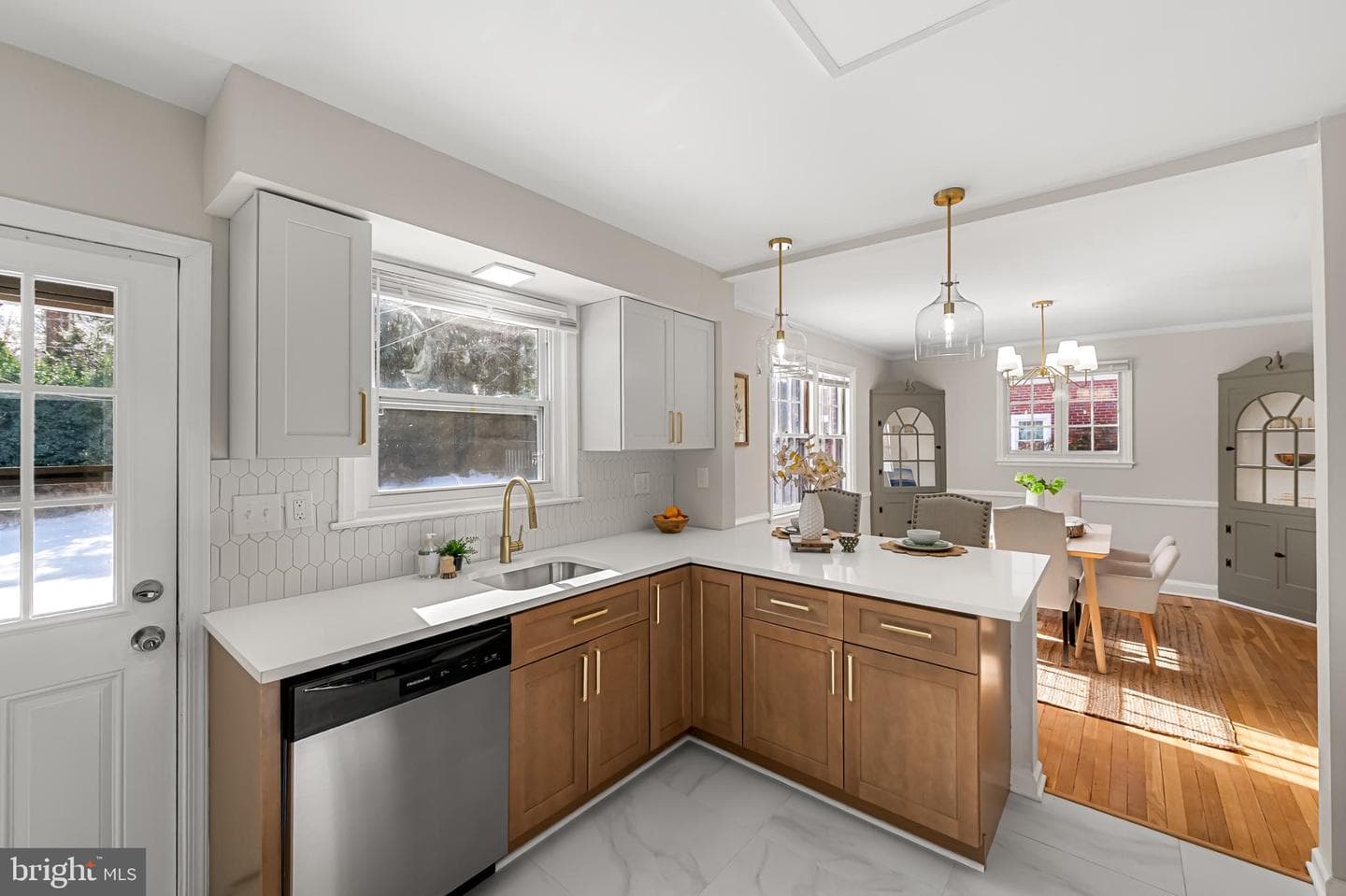 517 Worcester Road photo 13