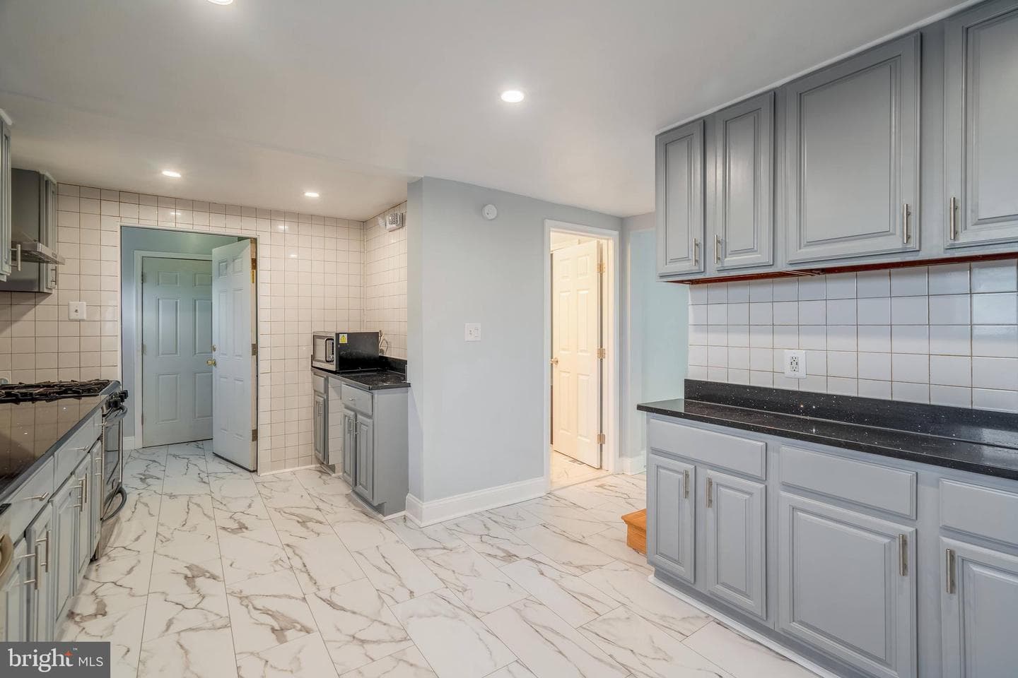 104 Ridge Avenue photo 4