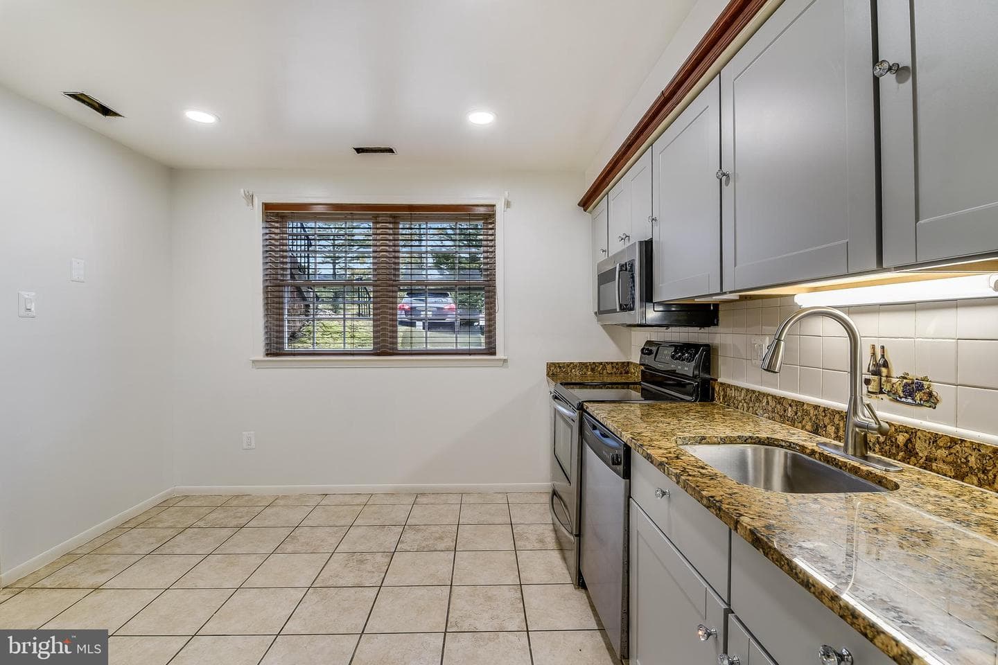 21 Tallow Court #6-6f photo 12