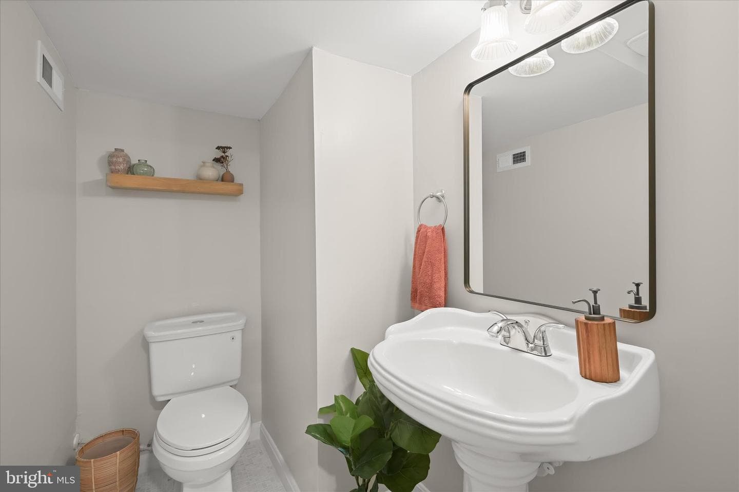 5521 Willys Avenue photo 34
