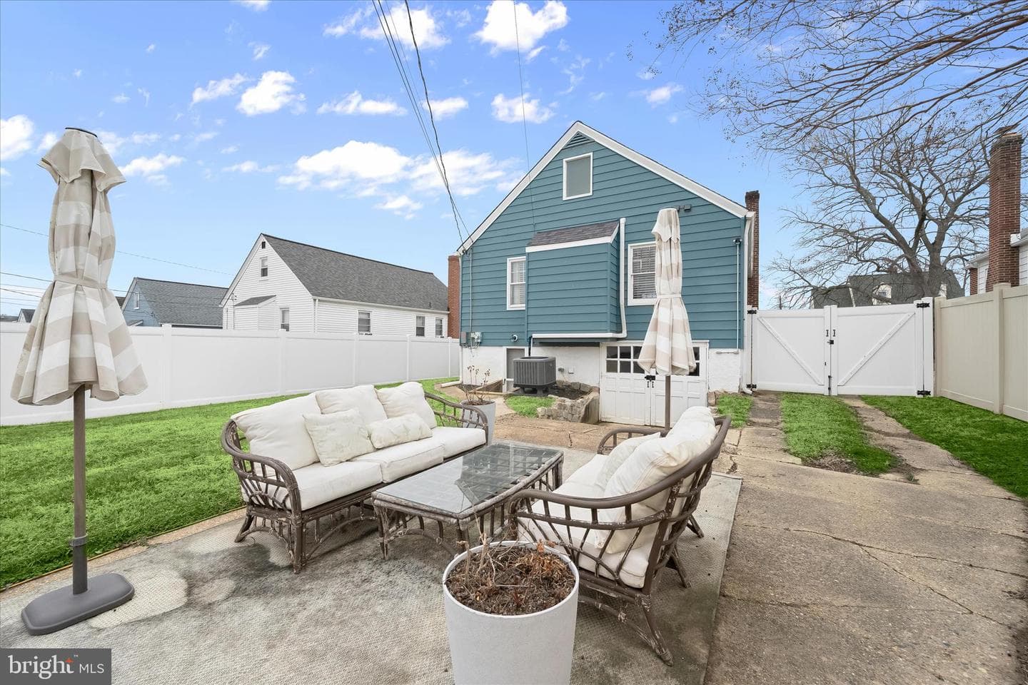5521 Willys Avenue photo 38