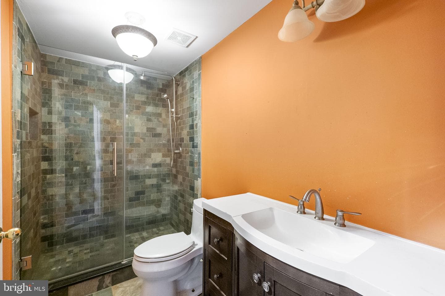 8400 Summit Avenue photo 35
