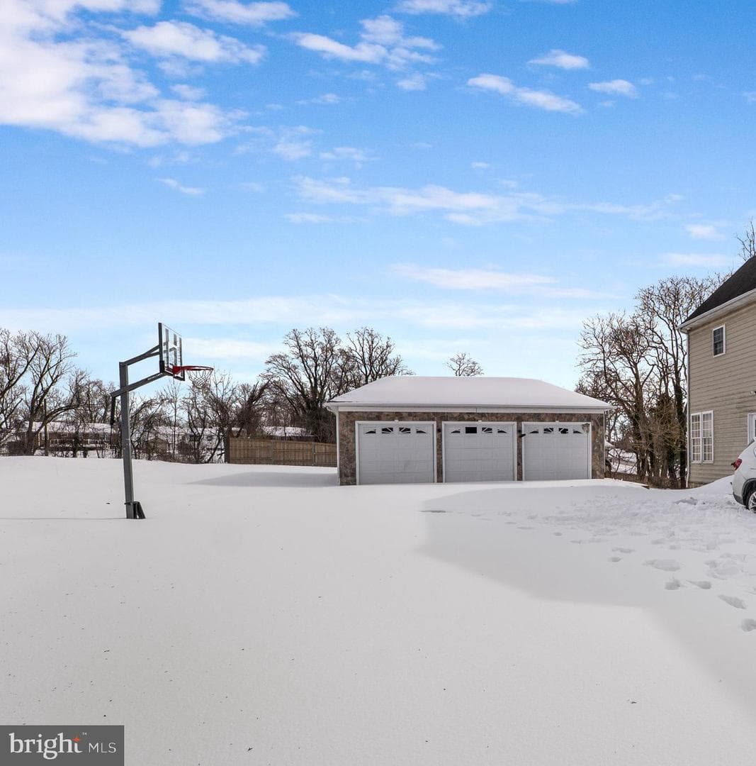 8400 Summit Avenue photo 54