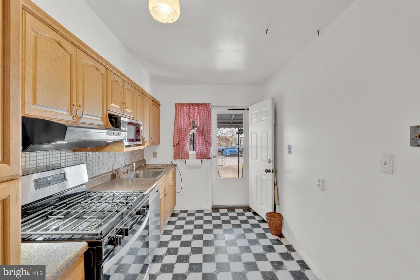 7723 Charlesmont Road photo 11