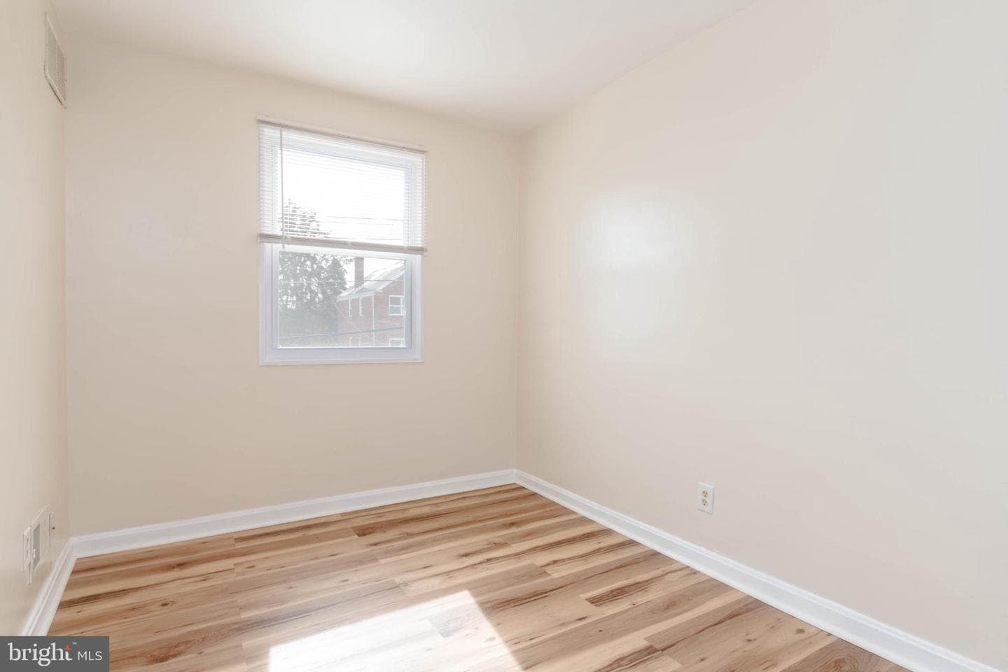 5413 Channing Road photo 17