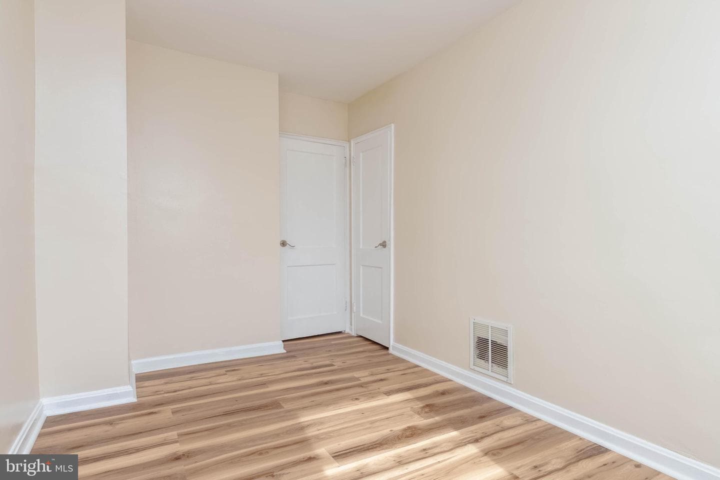 5413 Channing Road photo 19