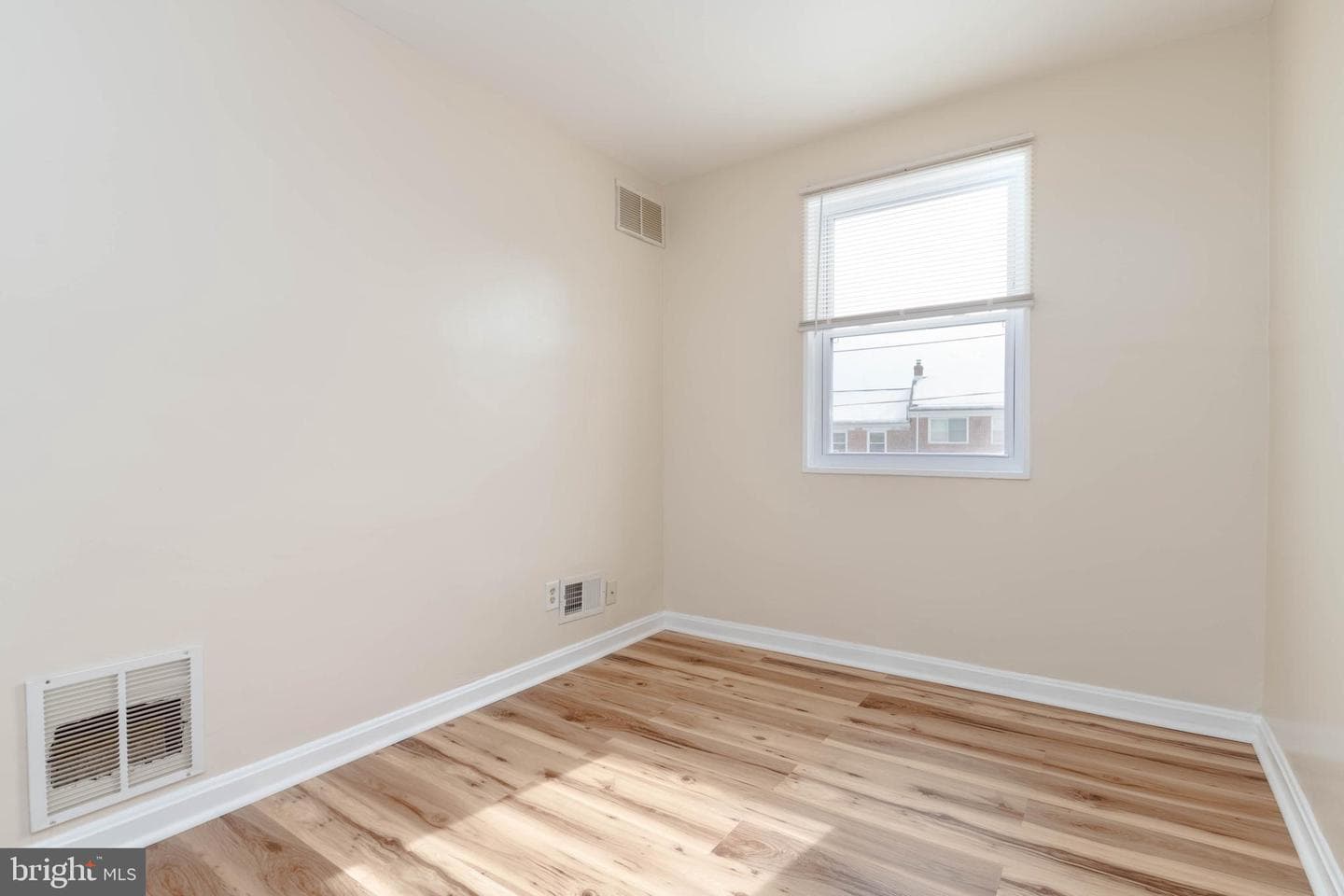 5413 Channing Road photo 20