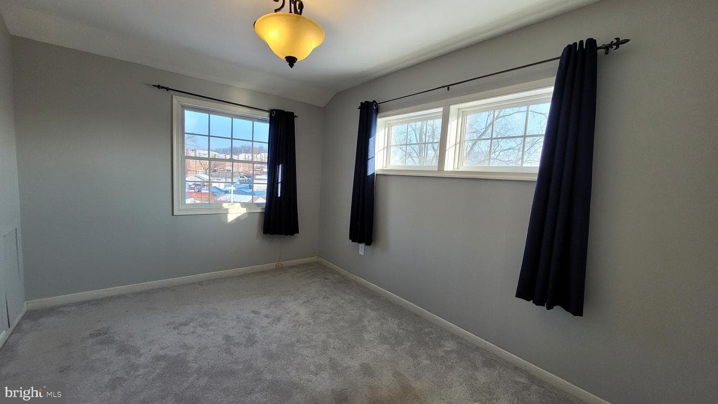 2752 Norfen Road photo 10
