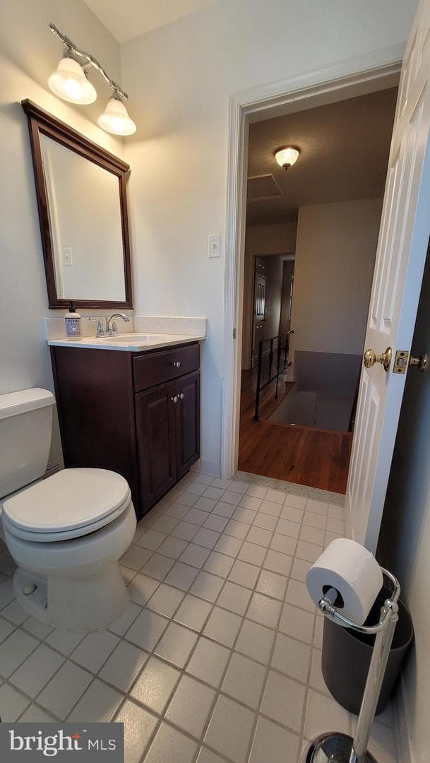 2752 Norfen Road photo 9