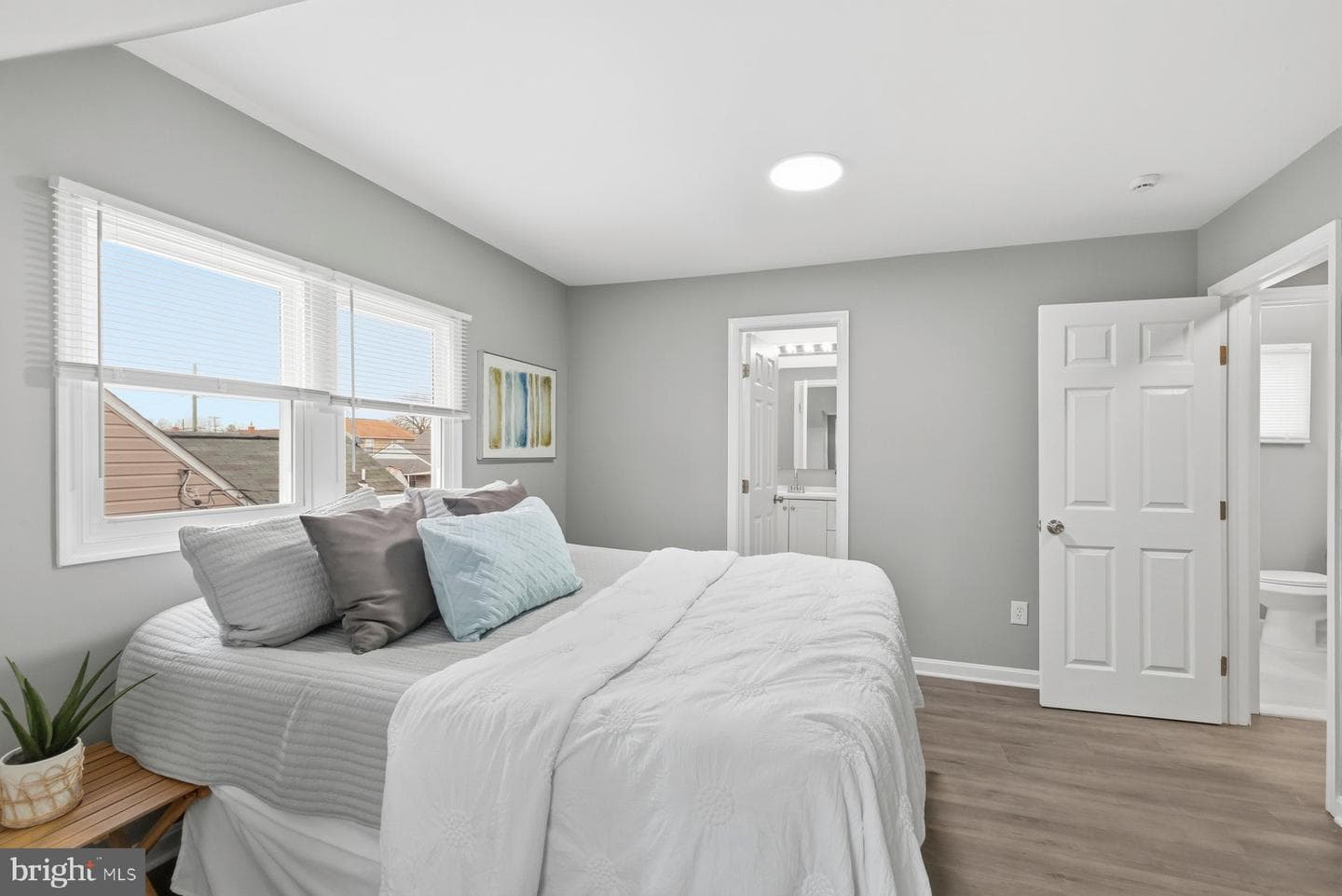 3145 Yorkway photo 13