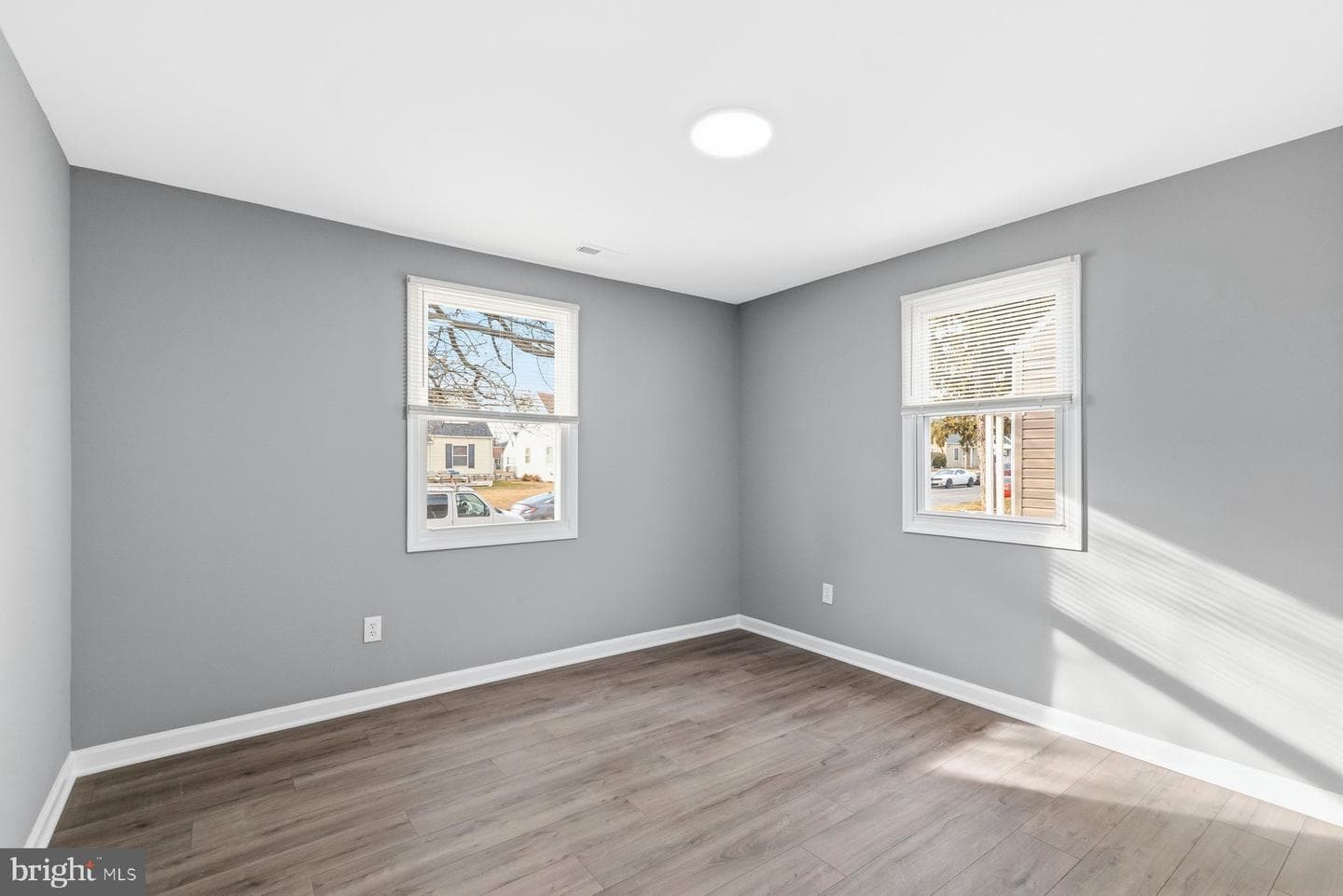 3145 Yorkway photo 16