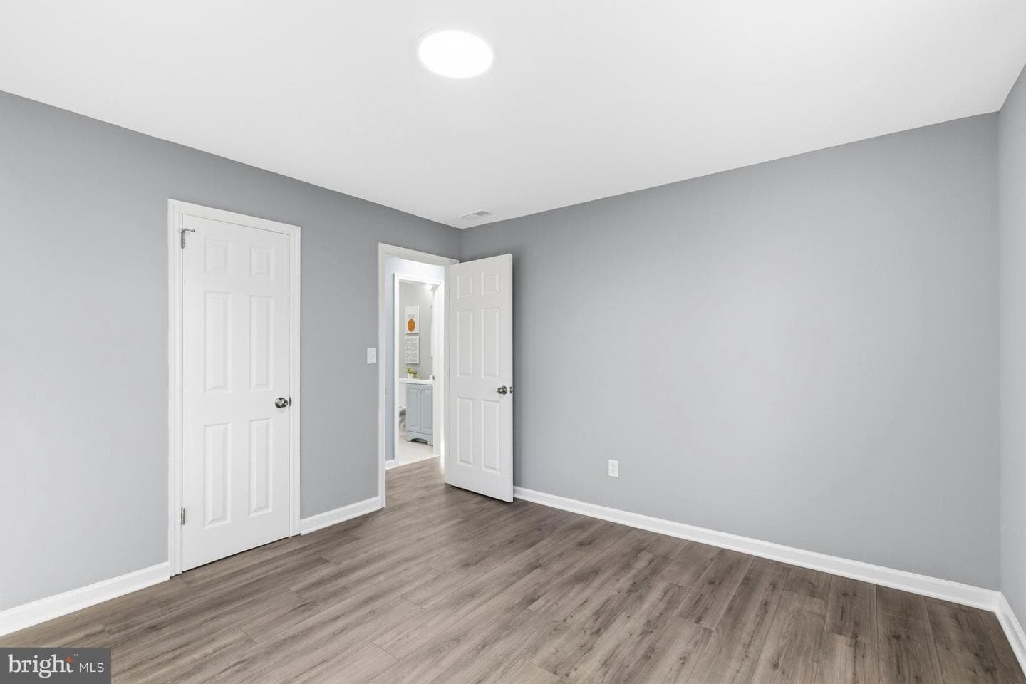 3145 Yorkway photo 17