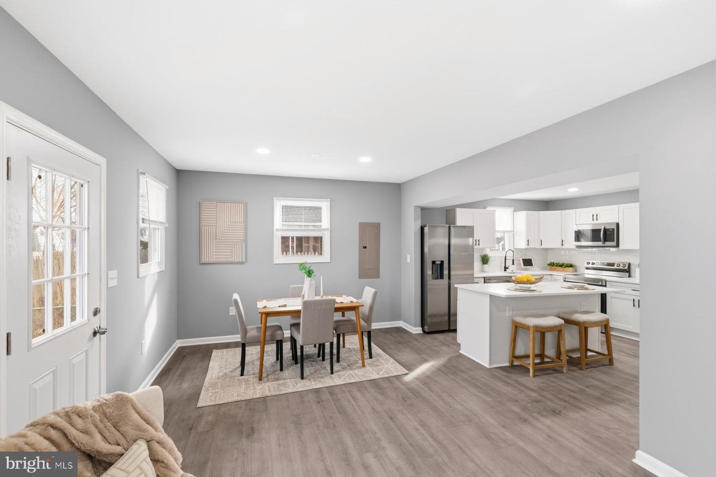 3145 Yorkway photo 6