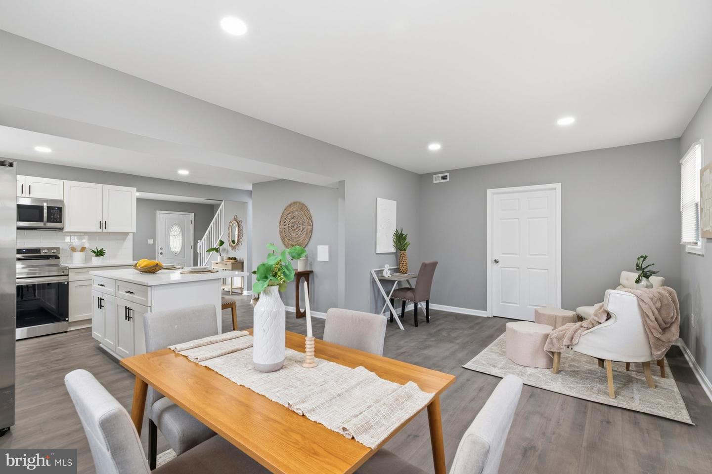3145 Yorkway photo 7